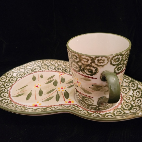 Temptations Other - Temptations Presentable Ovenware by Tara. Green Old World Sandwich plate/mug.